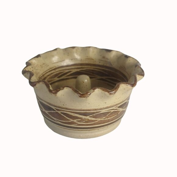 Studio Art Pottery Signed Apple Baker With Fluted Edge Brown Pattern Design - Picture 3 of 5